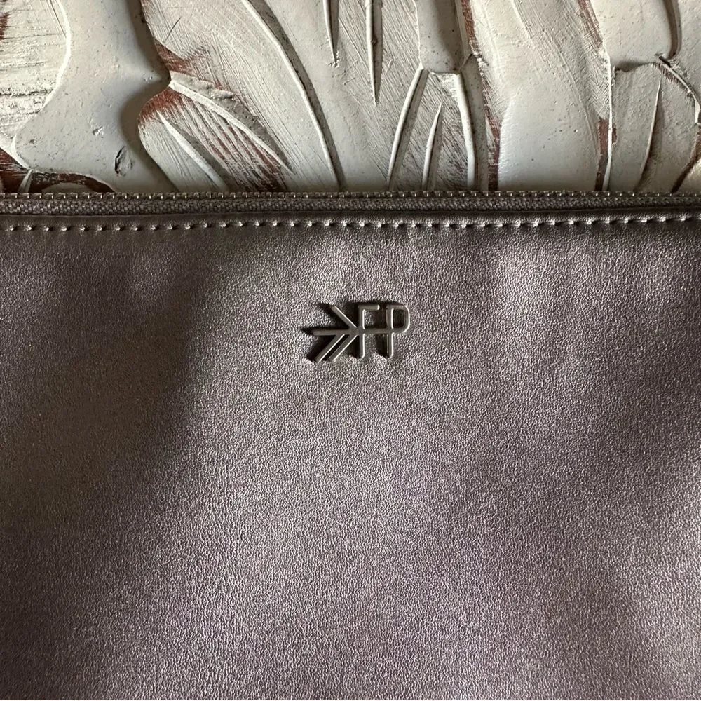 Freshly Picked zippered pouch - Picture 4 of 6